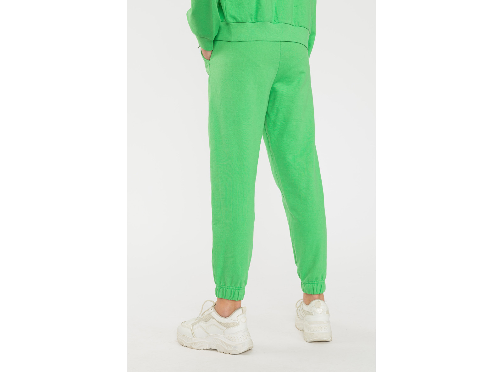 Zielone spodnie dresowe