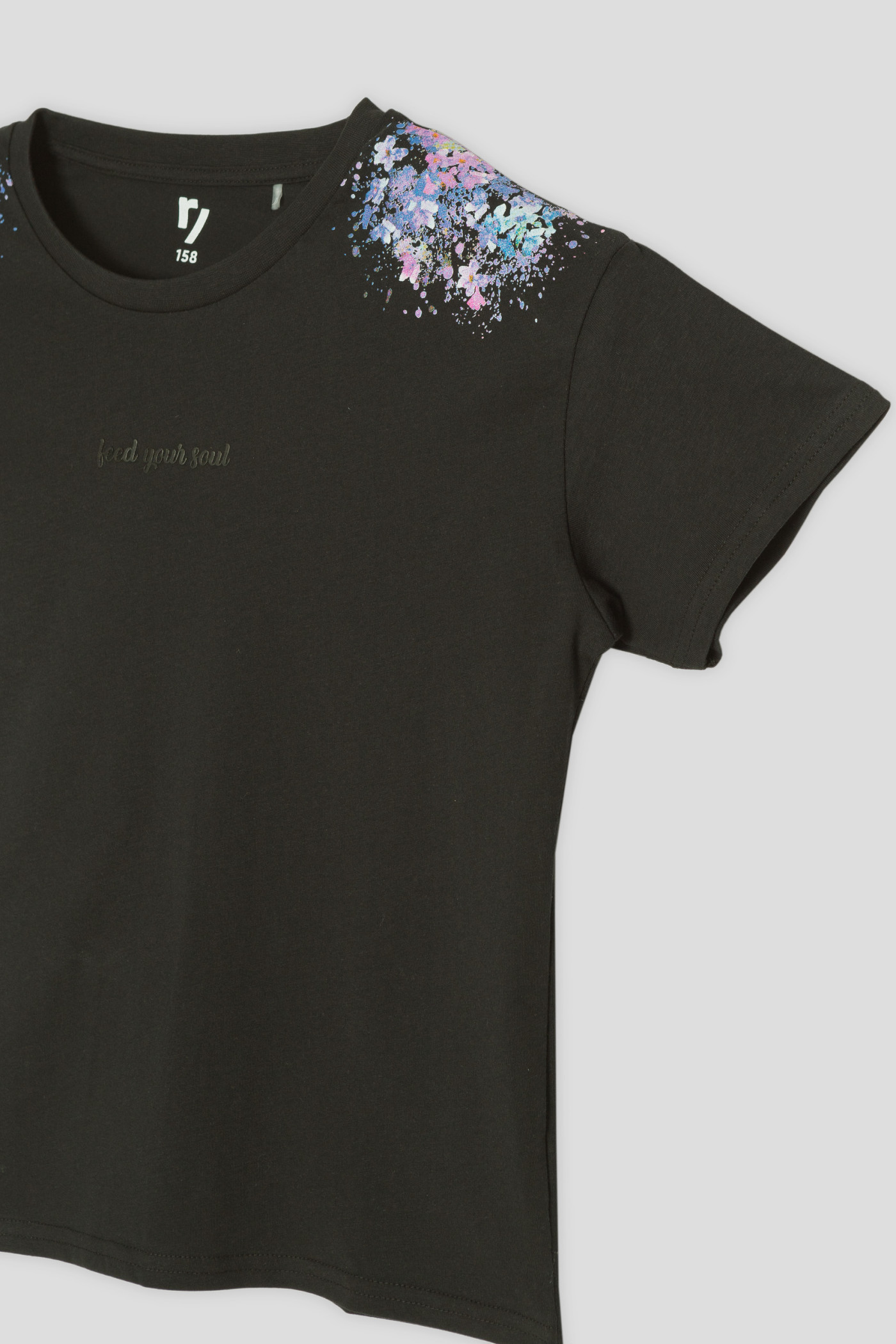 Czarny T-shirt z nadrukami w kwiaty