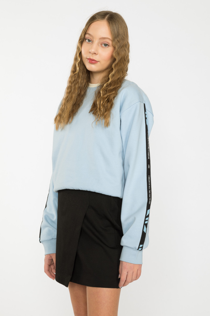 Czarna krótka ołówkowa spódnica