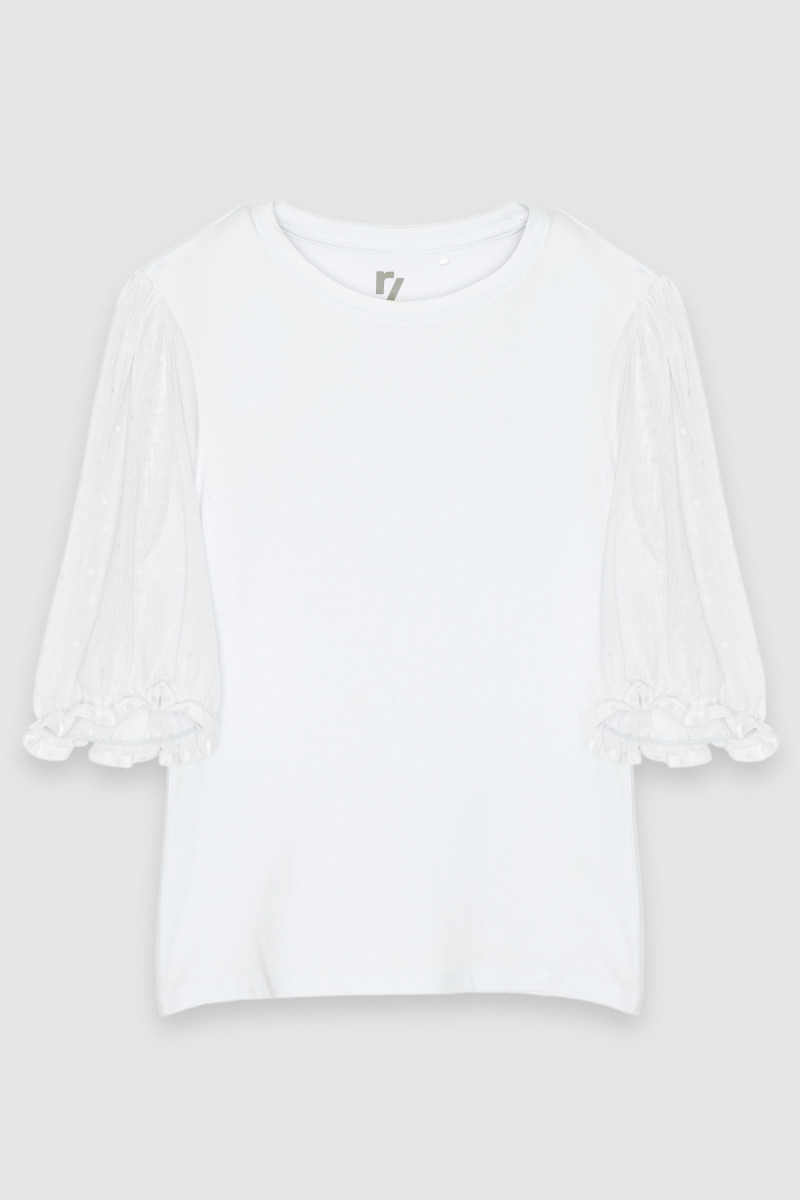 Biała bluzka z ozdobnymi bufiastymi rękawami