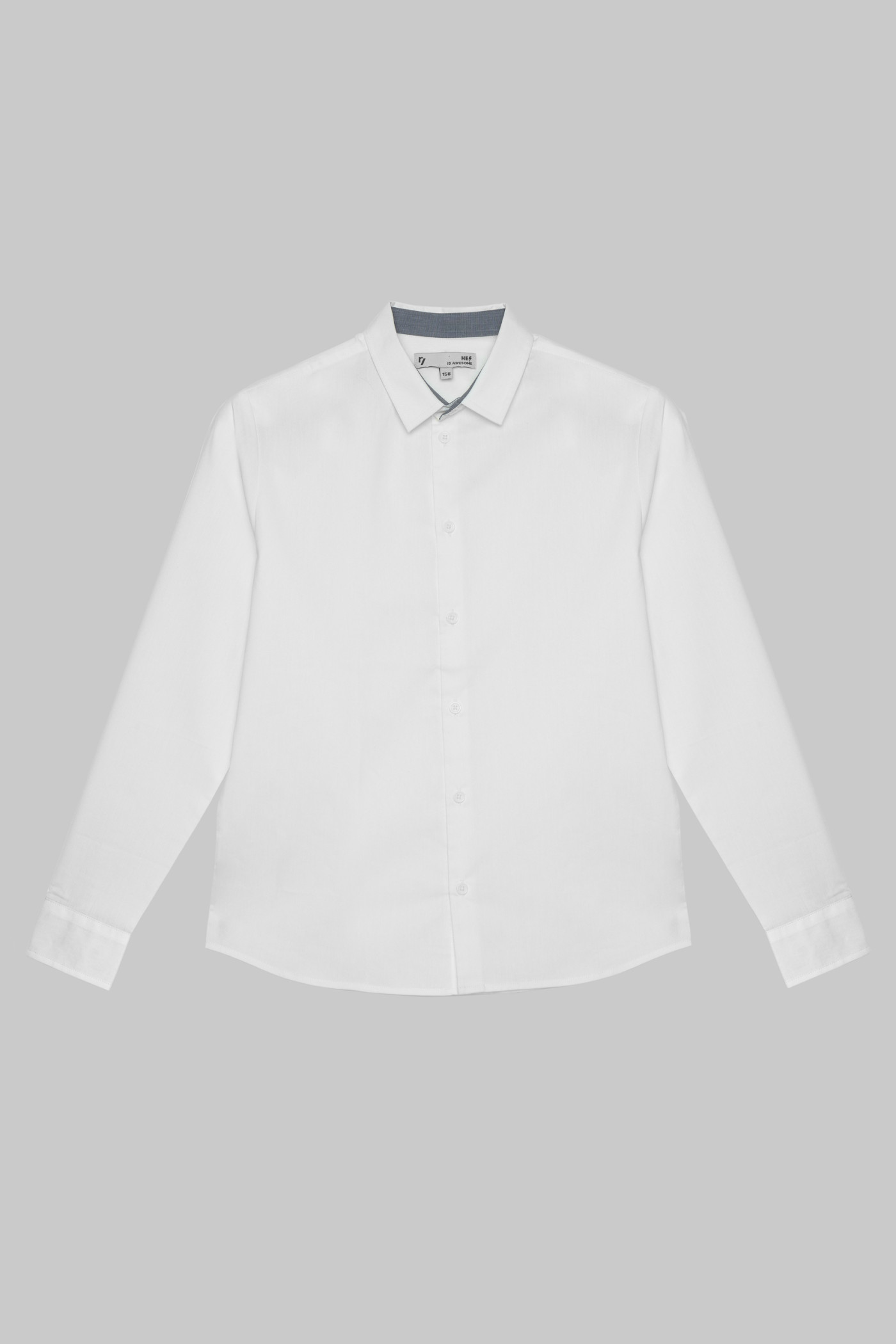 Biała klasyczna koszula z długim rękawem