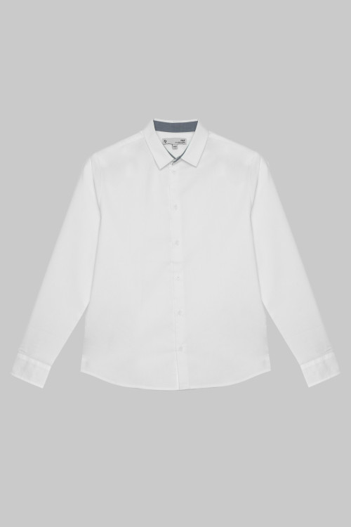 Biała klasyczna koszula z długim rękawem