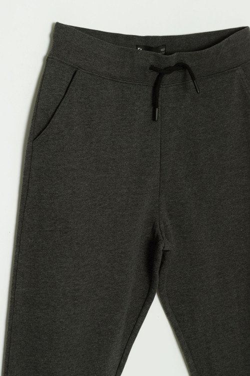 Szare spodnie dresowe chłopiece | Reporter