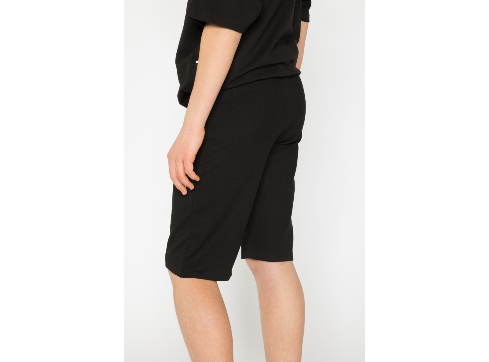 Czarne krótkie dresowe spodenki