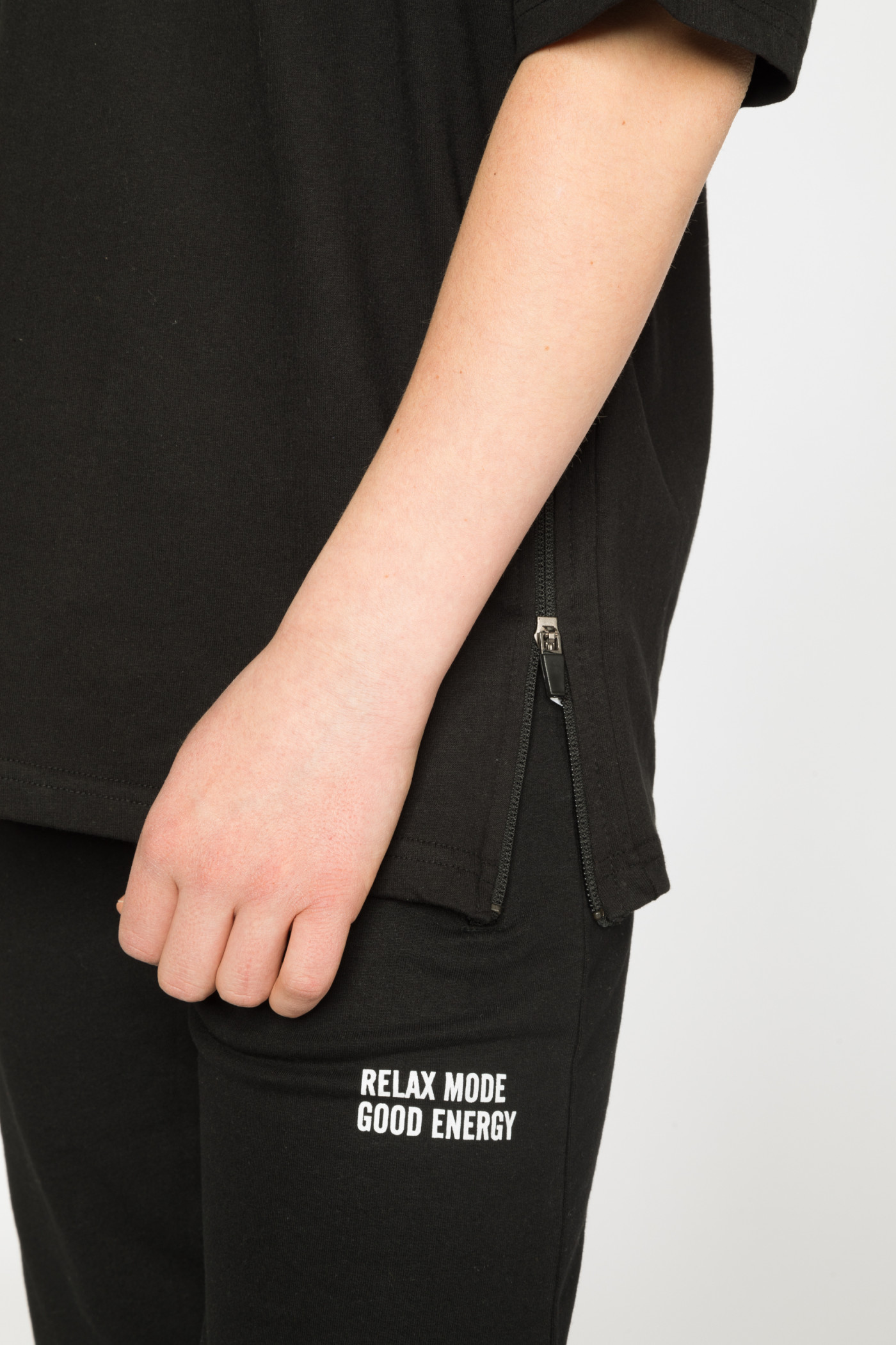 Czarne krótkie dresowe spodenki