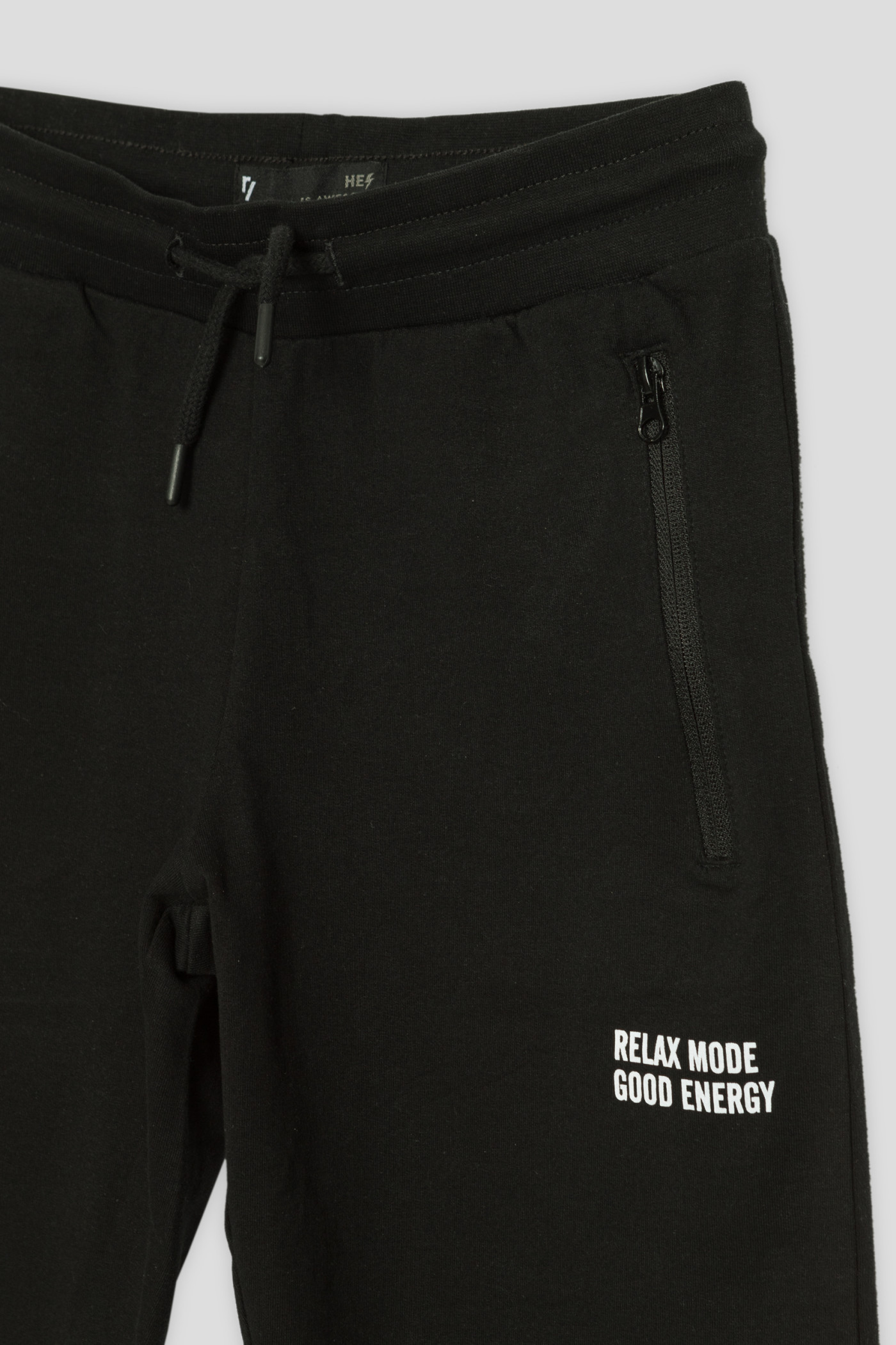 Czarne krótkie dresowe spodenki