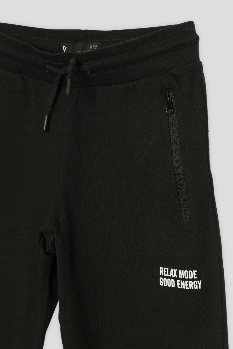 Czarne krótkie dresowe spodenki