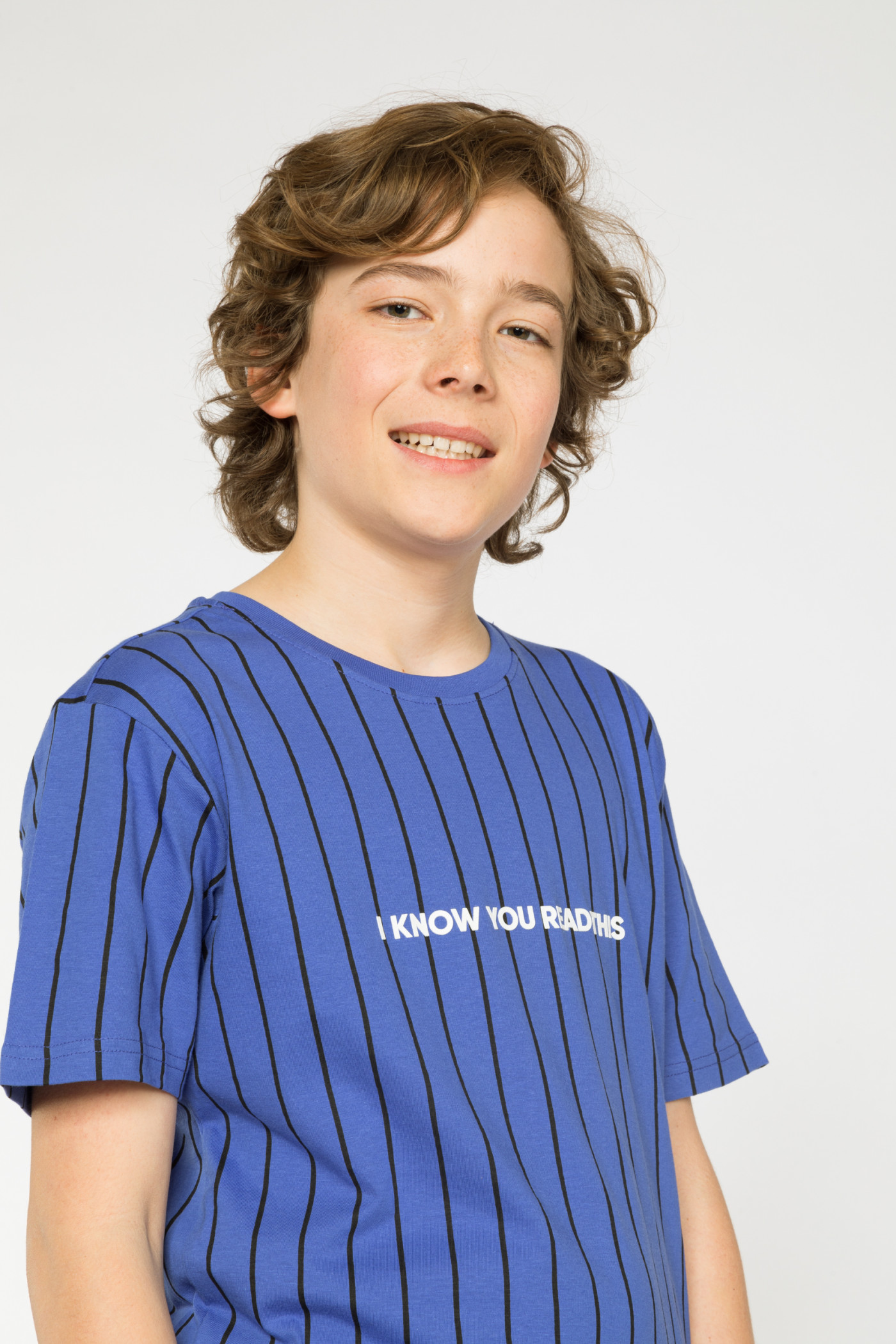 Niebieski t-shirt w paski I KNOW YOU READ THIS