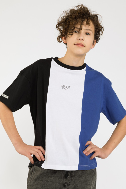 Niebieski t-shirt w pasy TAKE IT EASY
