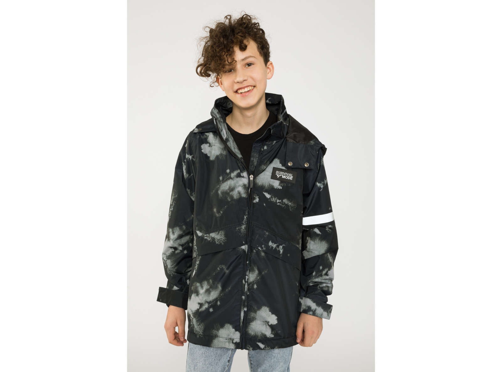 Czarna przejściowa kurtka tie dye