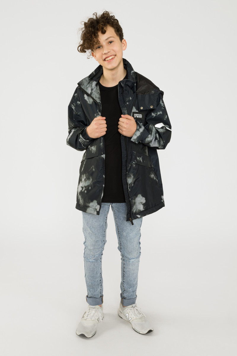 Czarna przejściowa kurtka tie dye