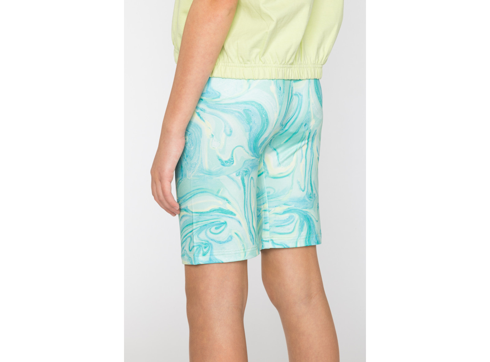 Szorty tie dye typu biker