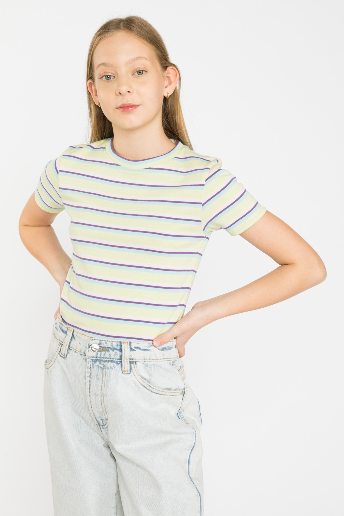 Żółty pastelowy t-shirt w paski