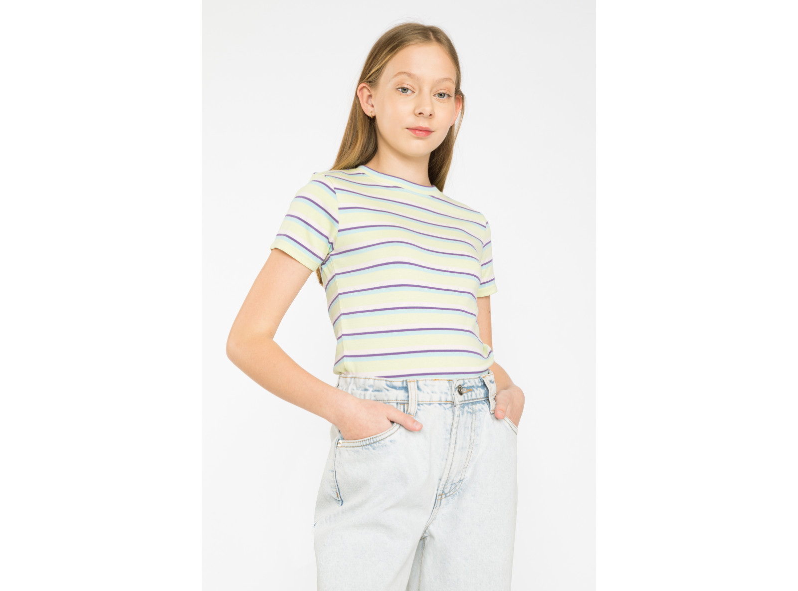 Żółty pastelowy t-shirt w paski