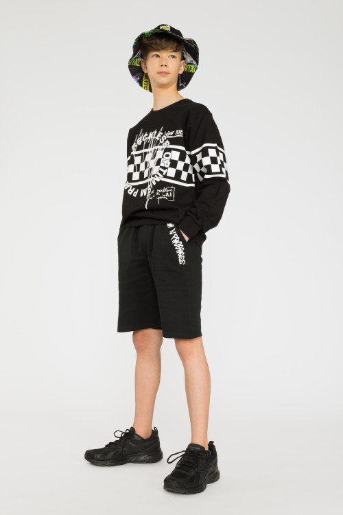 Czarne krótkie spodenki dresowe ART IN PROGRESS