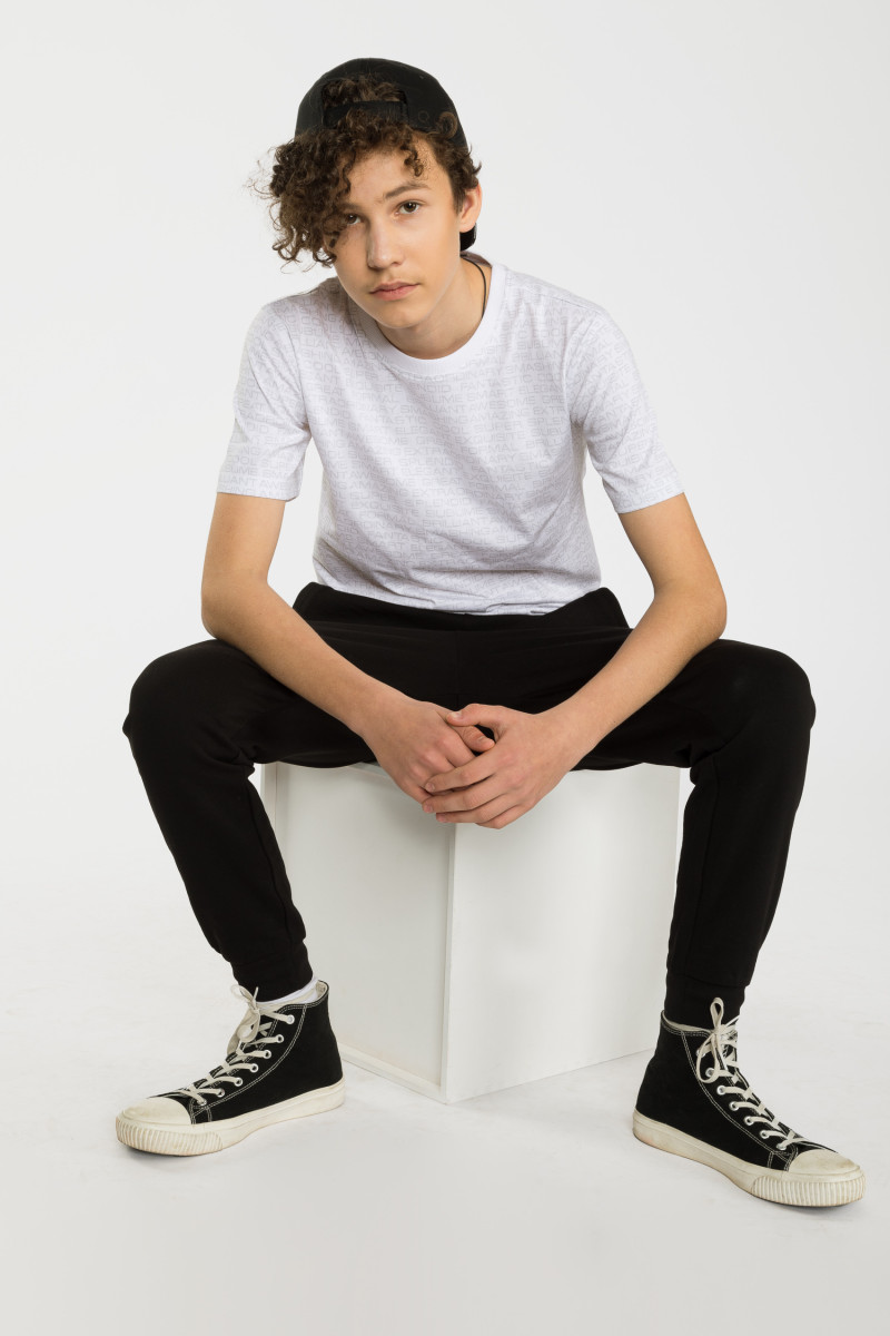 Biały T-shirt z napisami