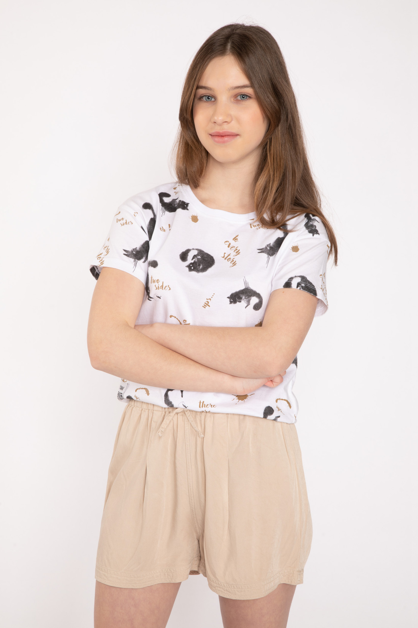 Biały T-shirt z nadrukami