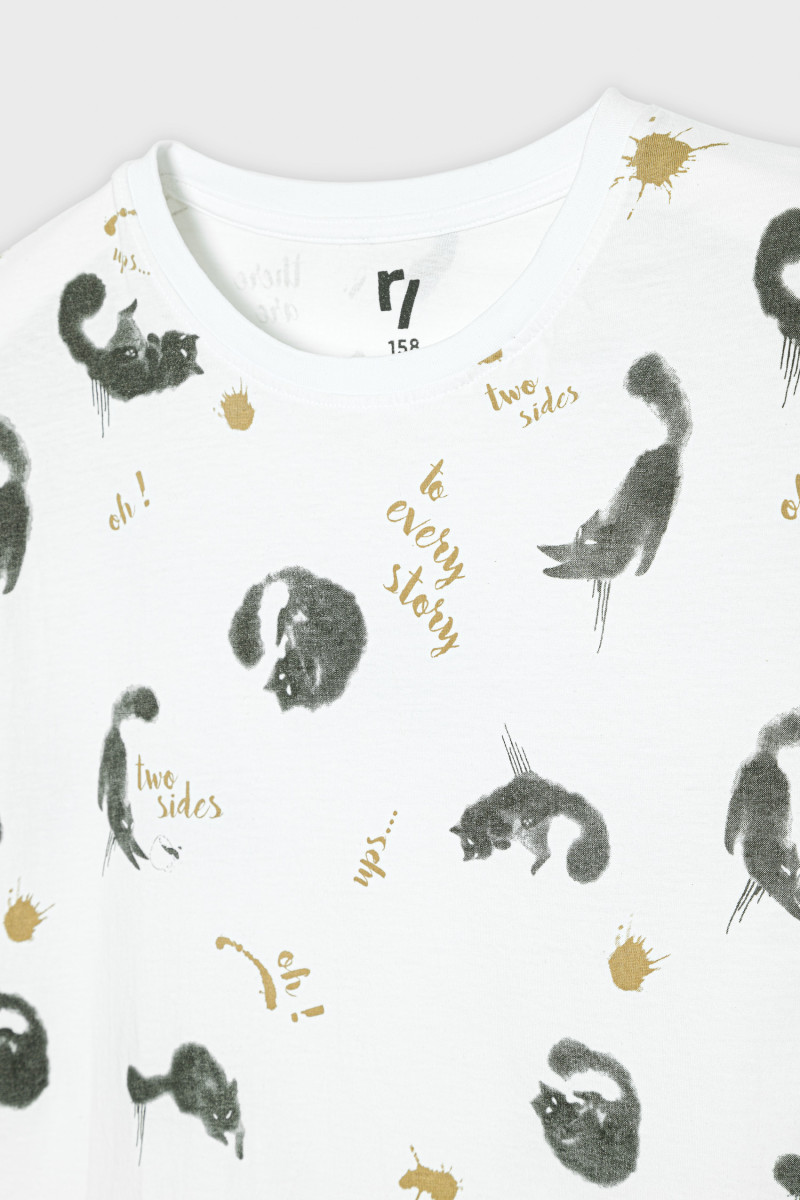 Biały T-shirt z nadrukami