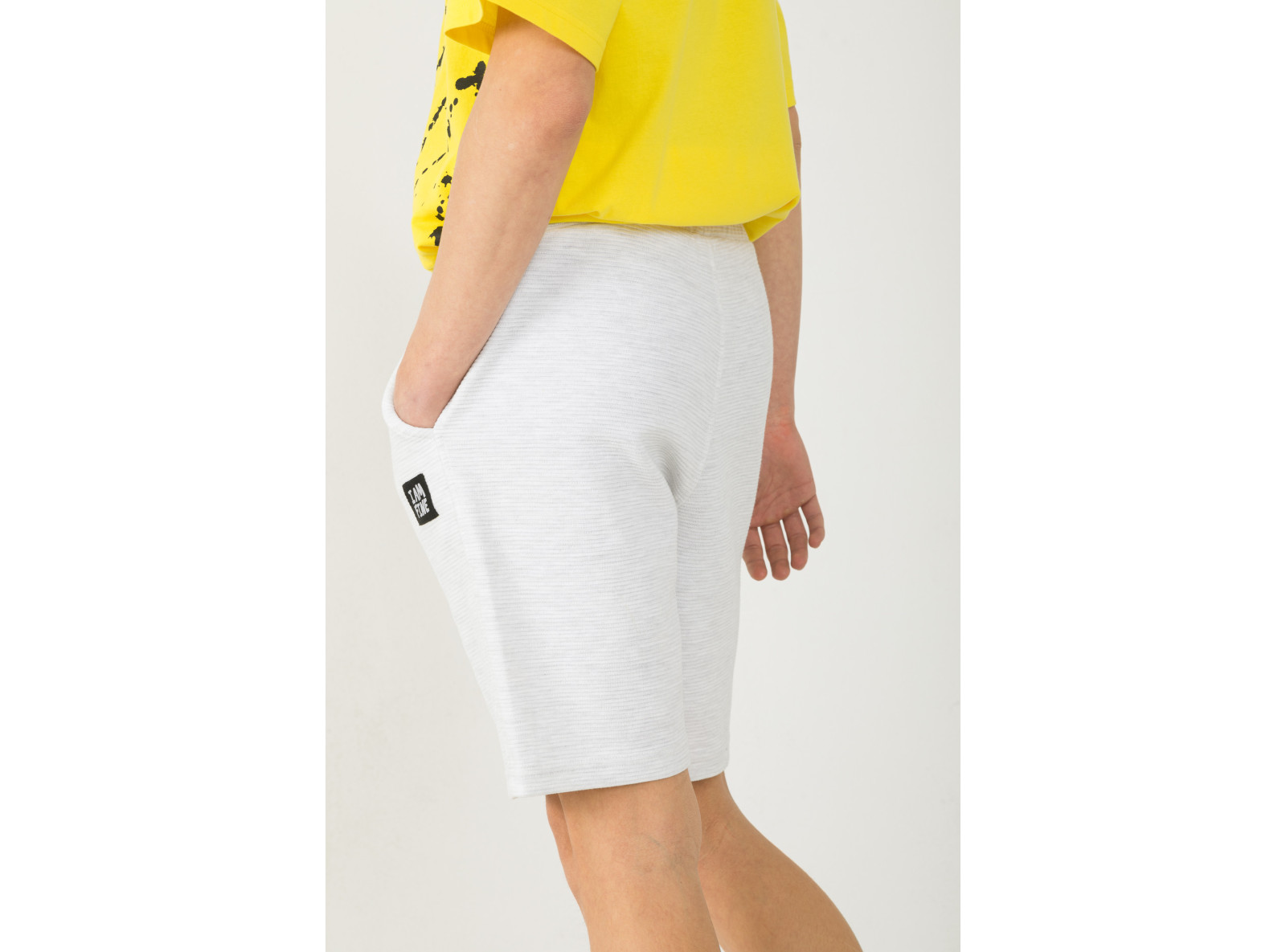 Szare prążkowane krótkie spodenki dresowe chłopięce | Reporter 