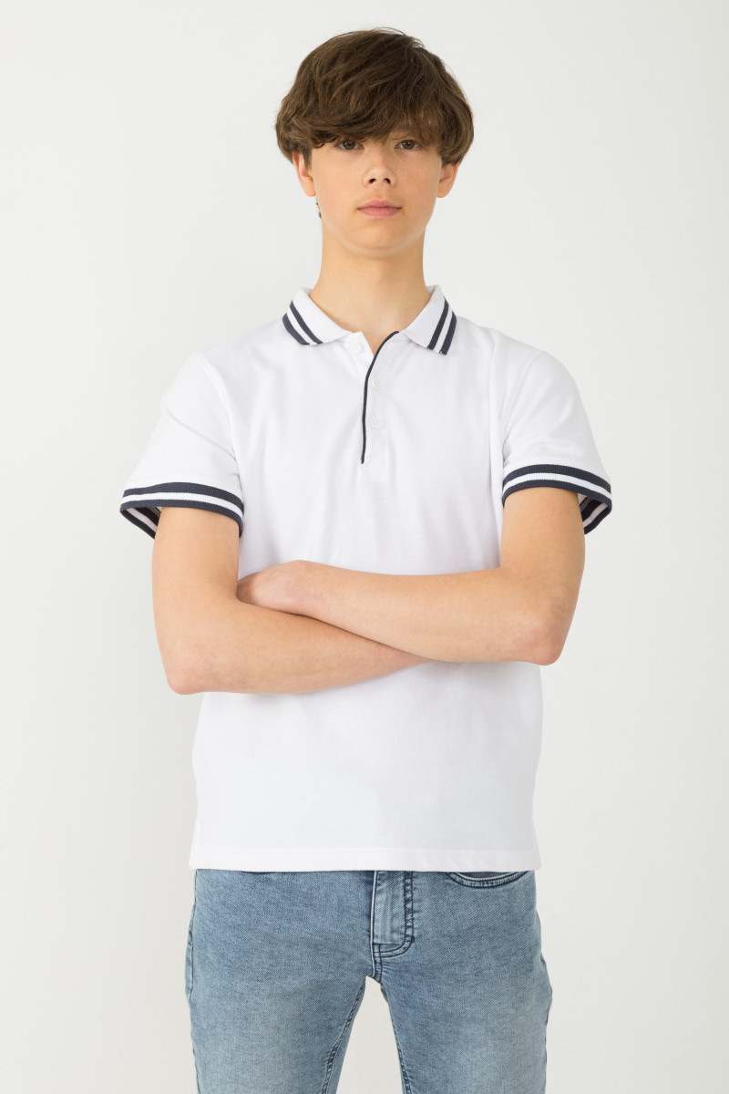 Biała koszulka polo z kontrastowymi paskami