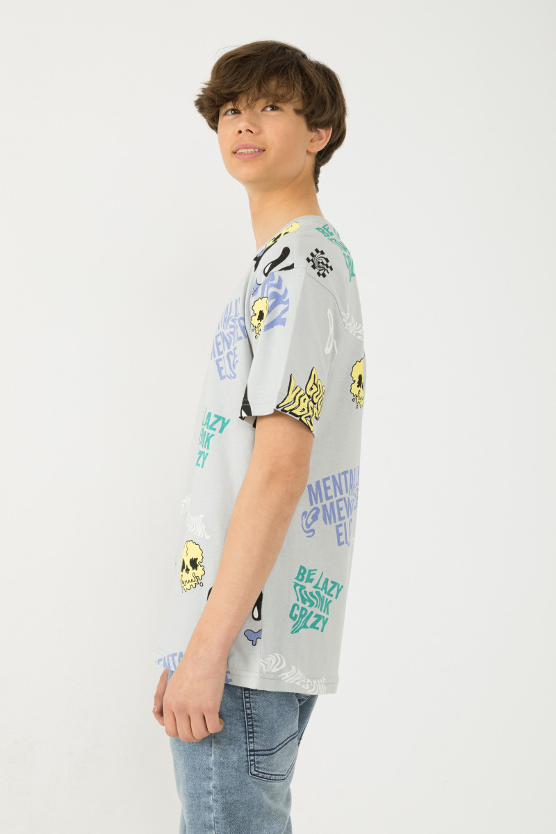 Szary T-shirt oversize w wielobarwne nadruki