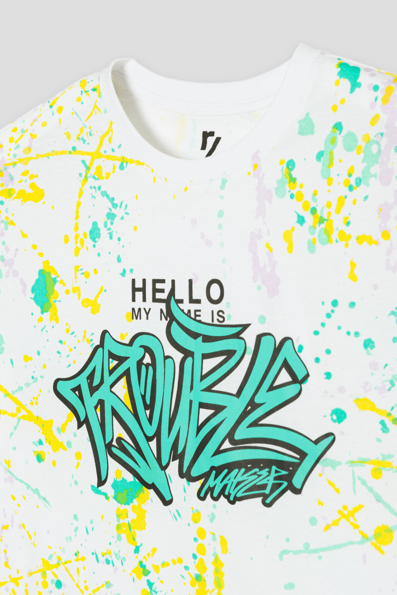 Biały T-shirt oversize z nadrukami graffiti
