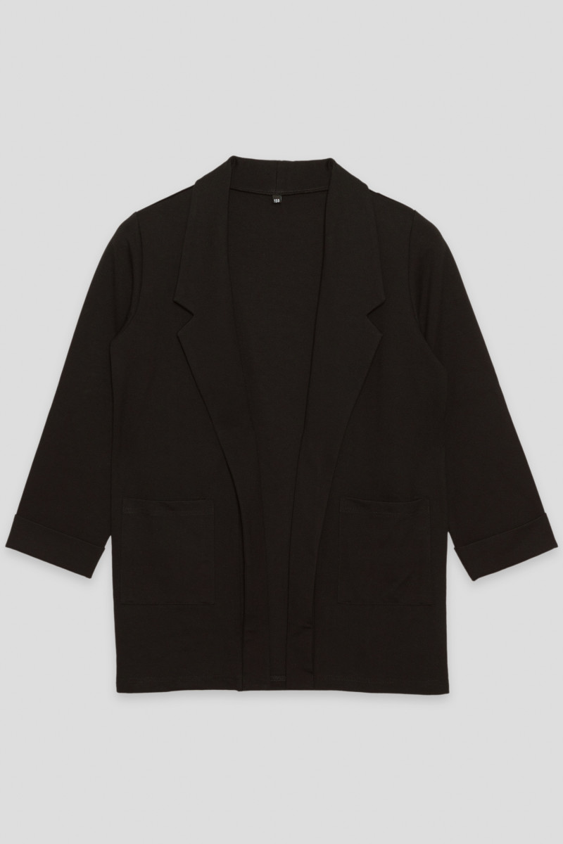 Czarna marynarka z kieszeniami