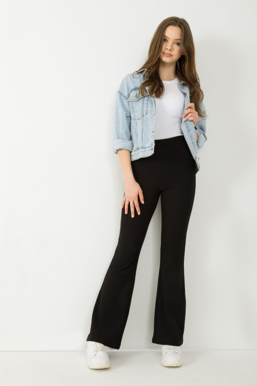 Czarne welurowe spodnie typu dzwony