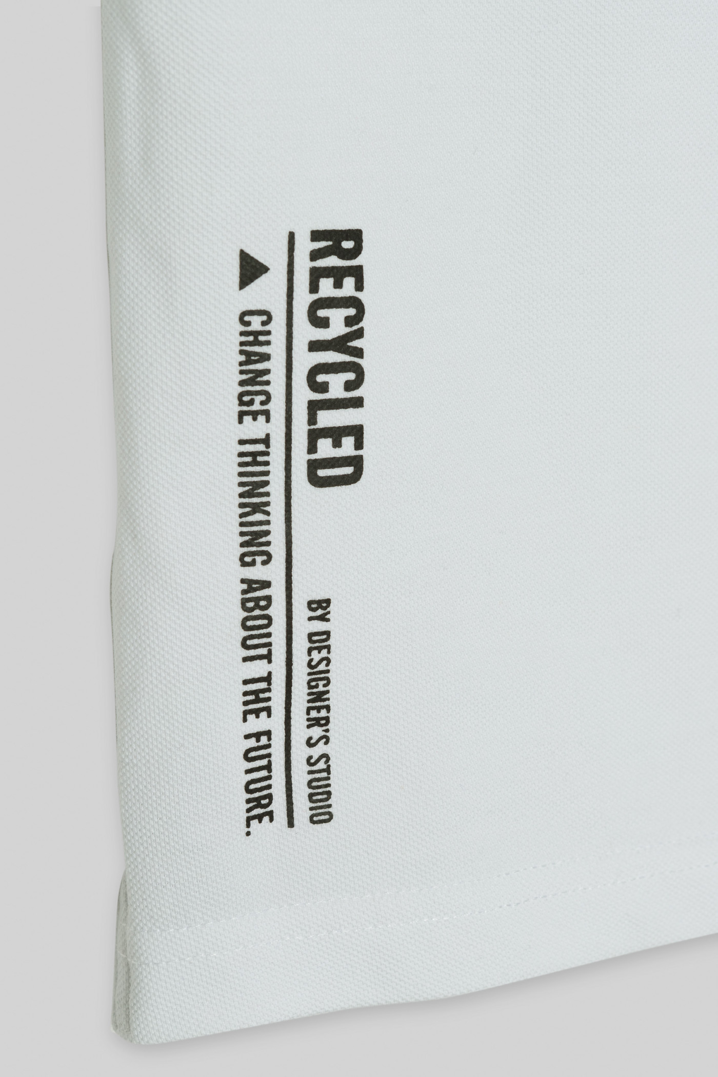 Biała koszulka polo z nadrukiem