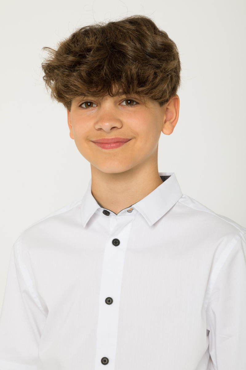 Biała koszula z krótkim rękawem