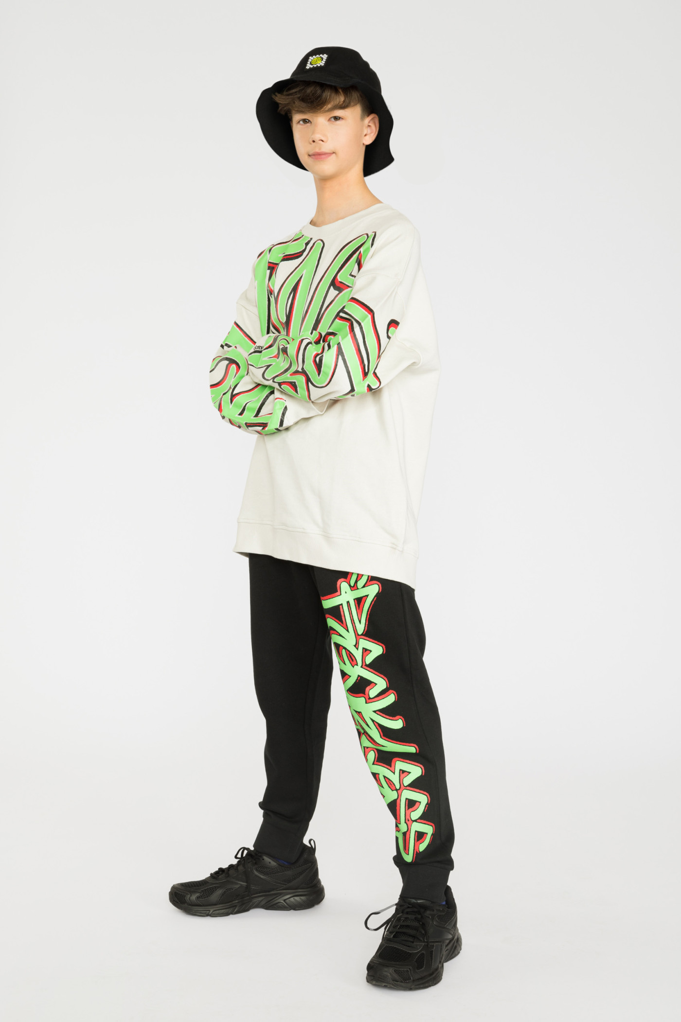 Czarne dresowe spodnie RECKLESS