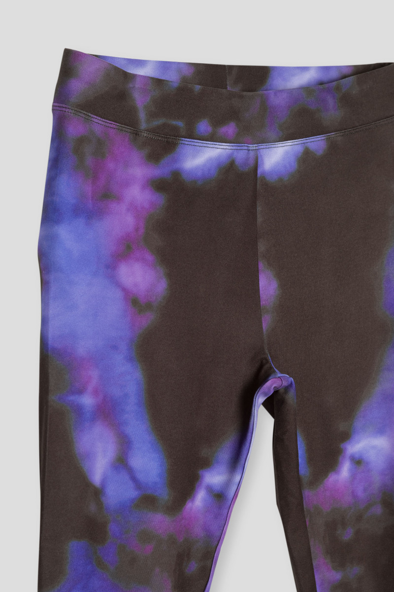 Wielobarwne legginsy z nadrukiem tie dye