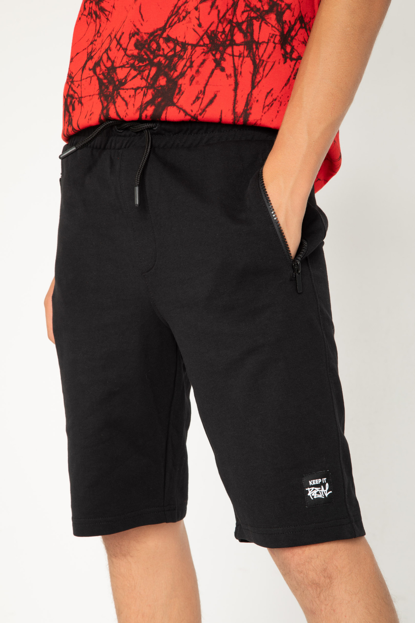 Czarne krótkie dresowe spodenki