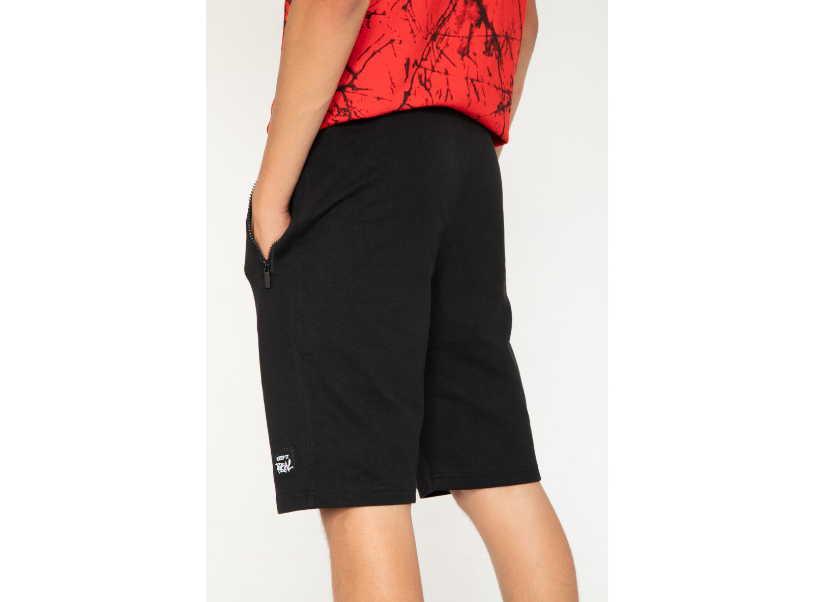 Czarne krótkie dresowe spodenki