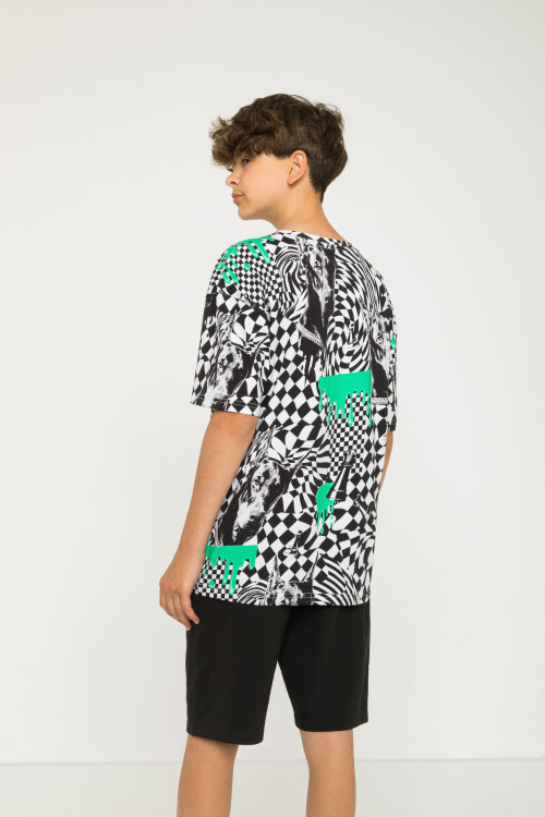 Wielobarwny T-shirt oversize z nadrukami na całości