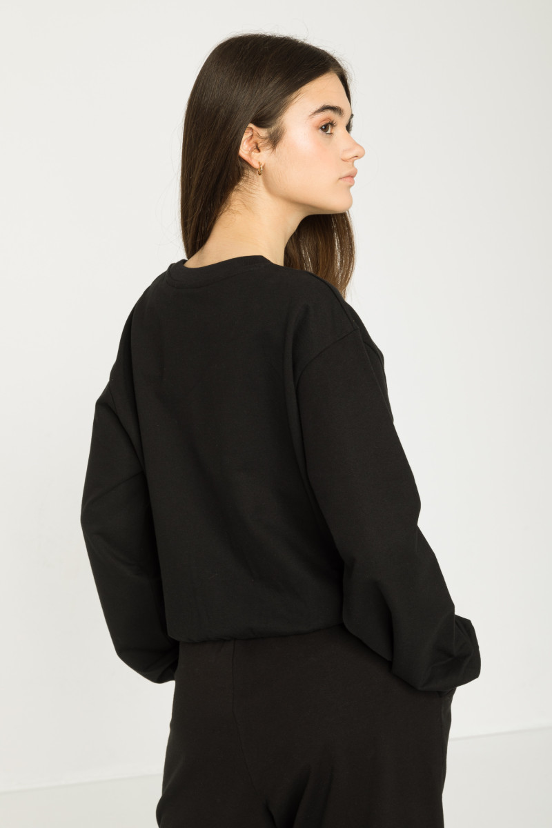 Czarna bluza dresowa z nadrukiem