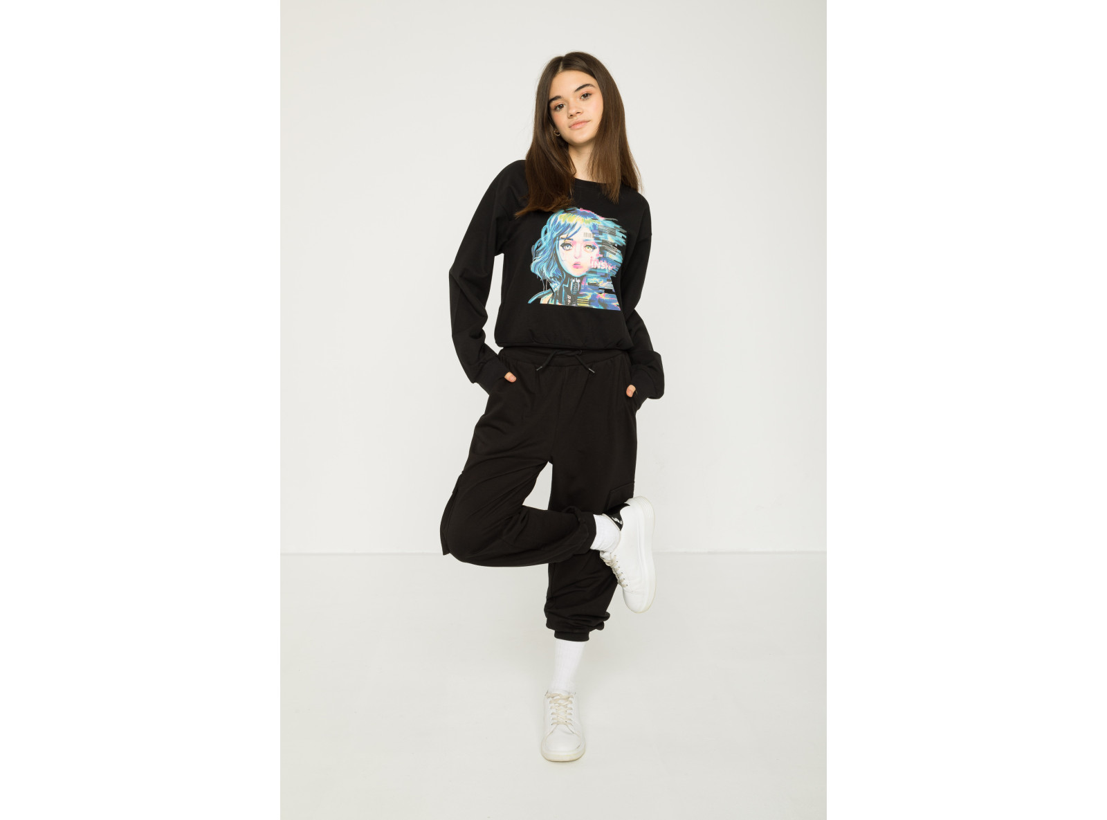 Czarna bluza dresowa z nadrukiem