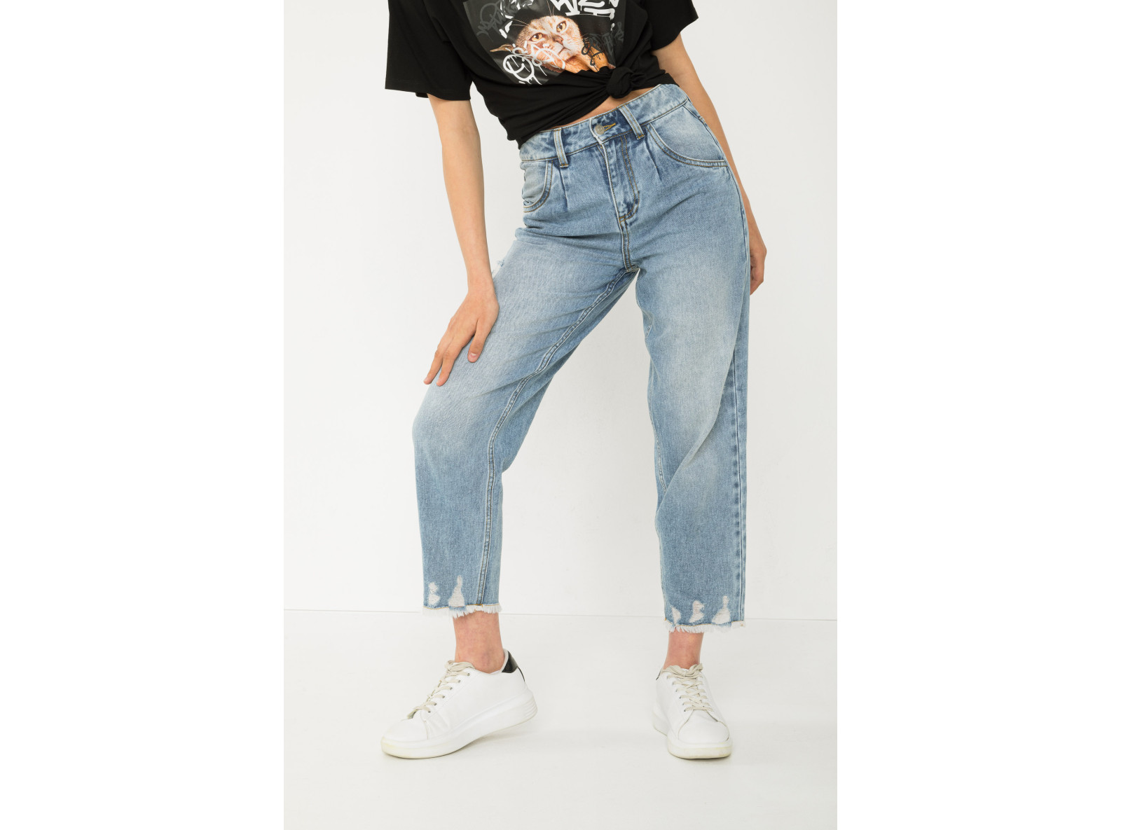 Niebieskie jeansy typu SLOUCHY
