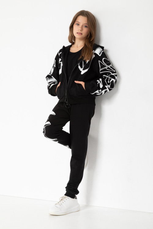 Czarne spodnie dresowe z nadrukiem graffiti
