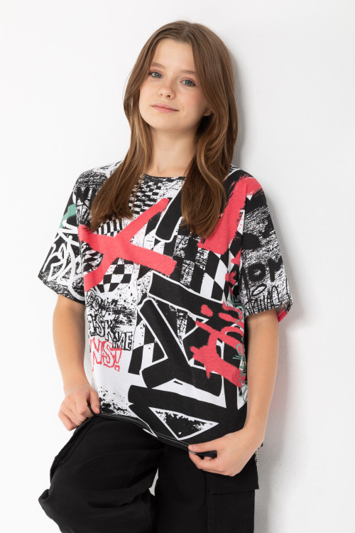 Wielobarwny T-shirt z nadrukami graffiti