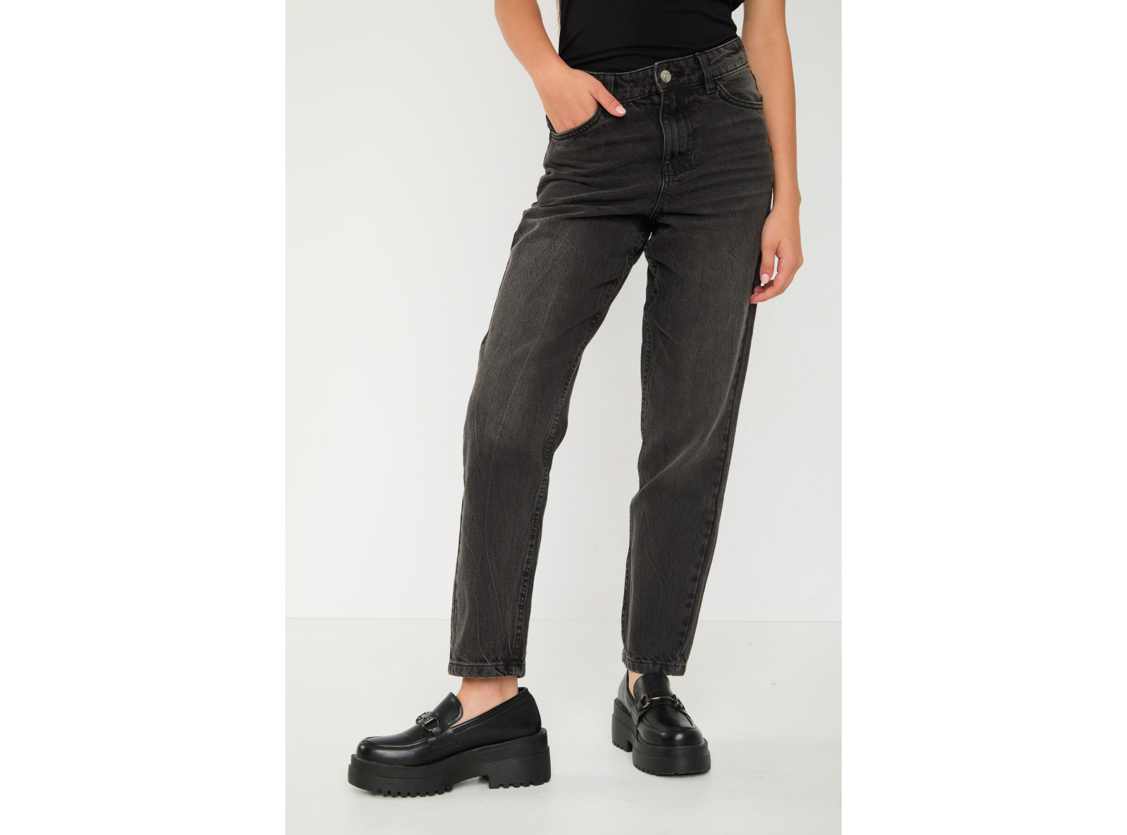 Szare jeansy typu MOM FIT