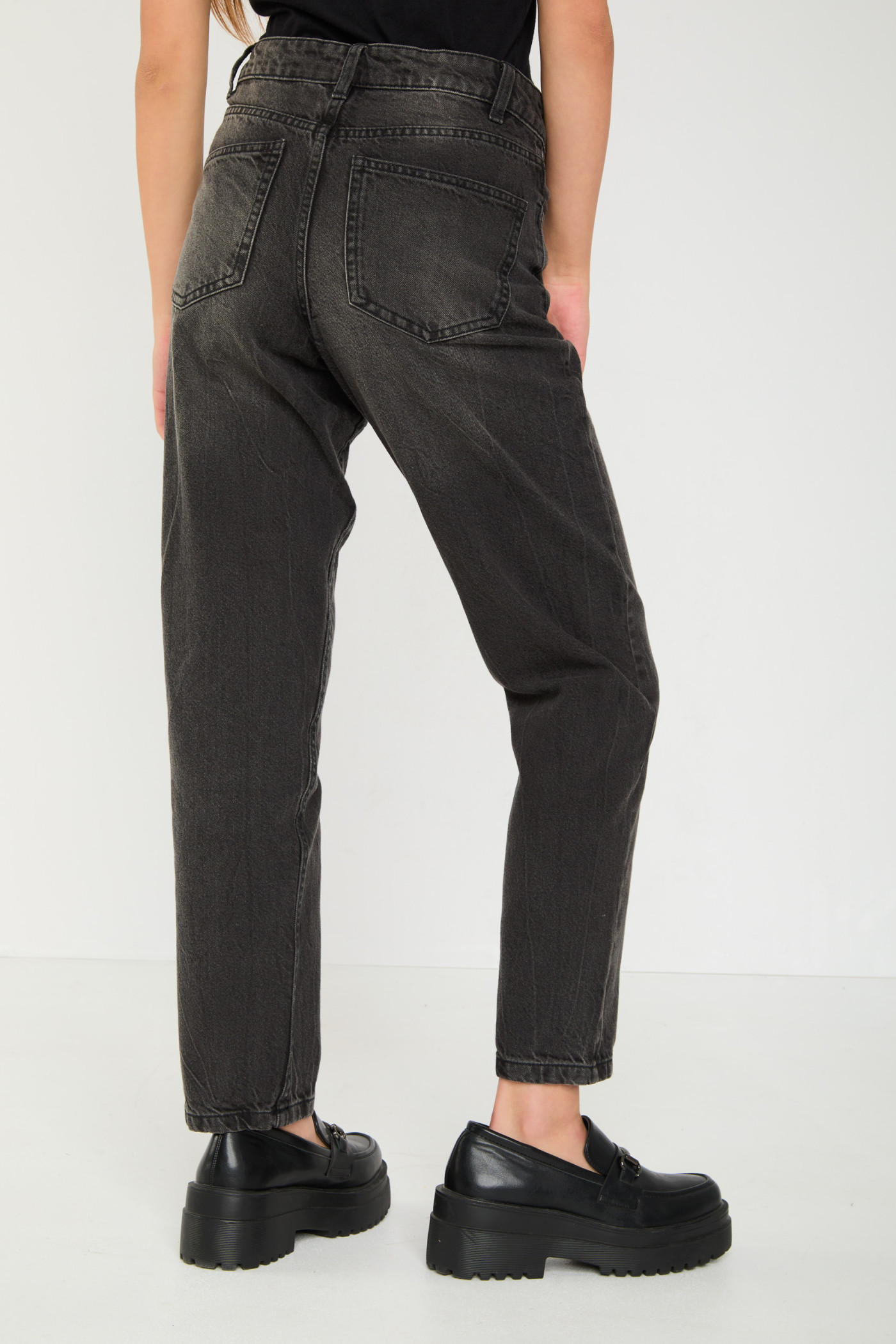 Szare jeansy typu MOM FIT