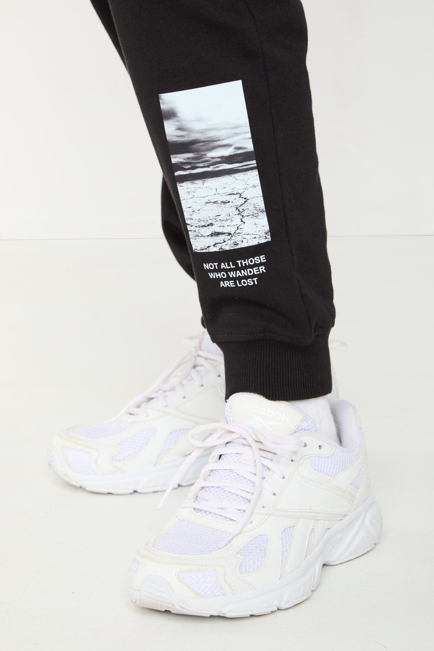 Czarne spodnie dresowe