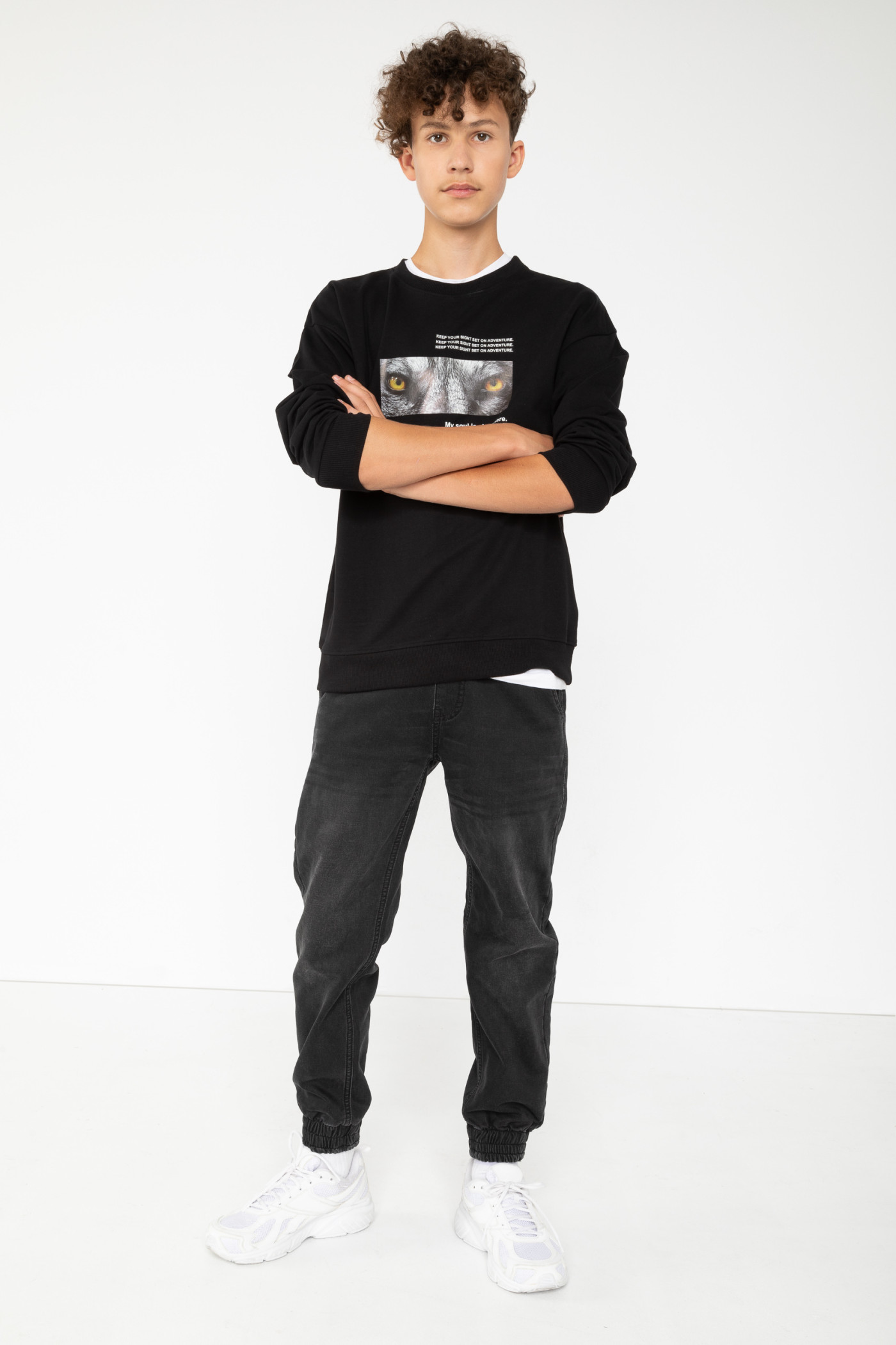 Czarna bluza dresowa z nadrukiem