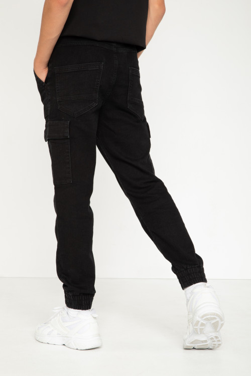 Czarne jeansowe spodnie jogger