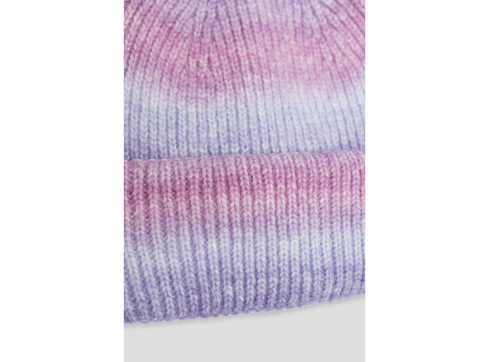 Fioletowa czapka ombre