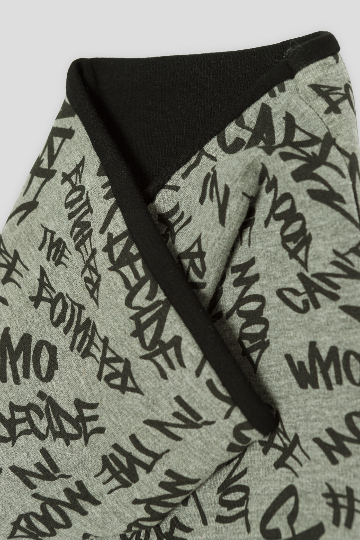 Dwustronny komin pod szyję