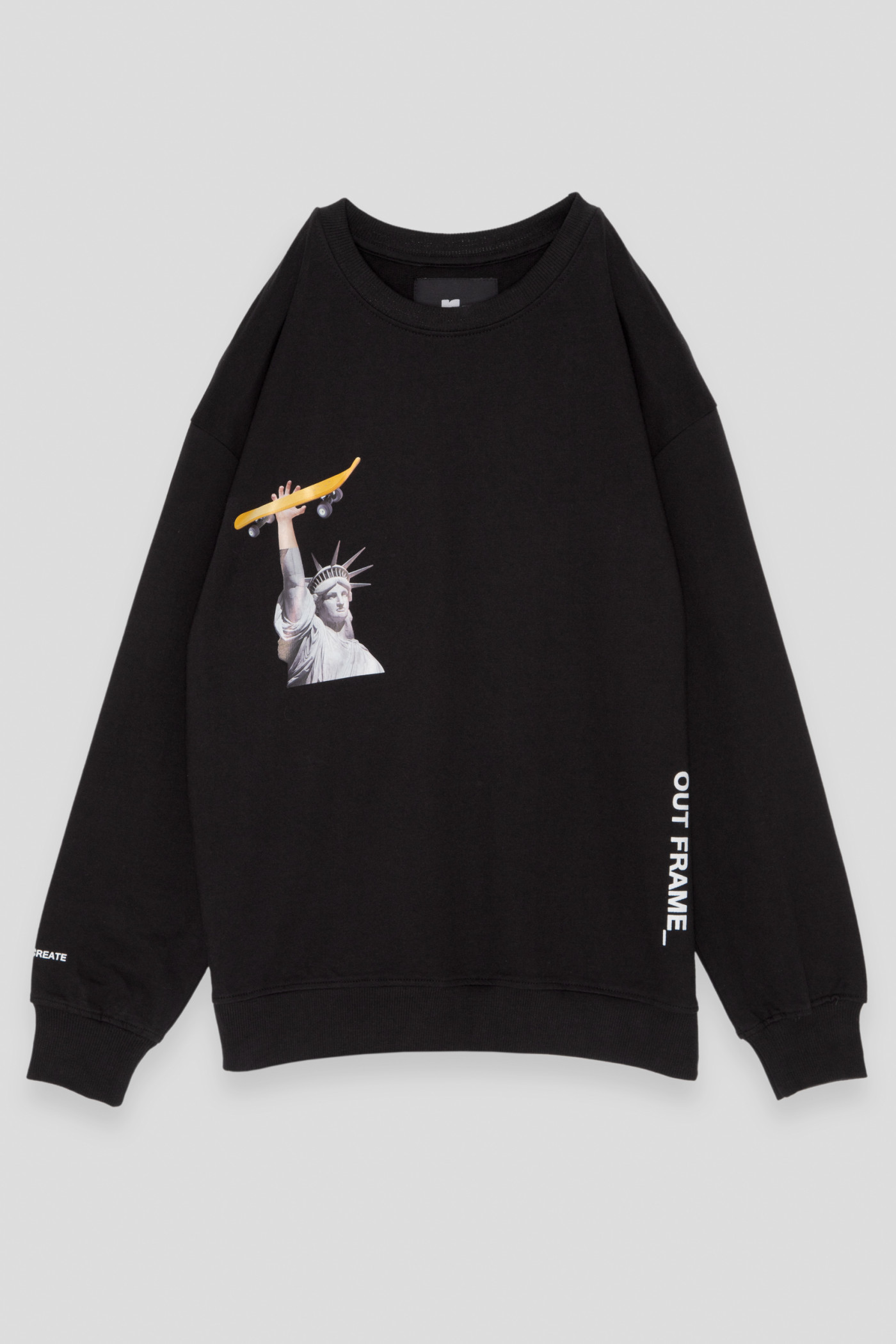 Czarna bluza dresowa z nadrukami