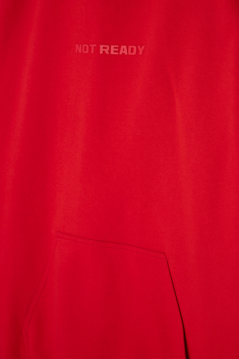 Czerwona bluza dresowa z kapturem i nadrukiem