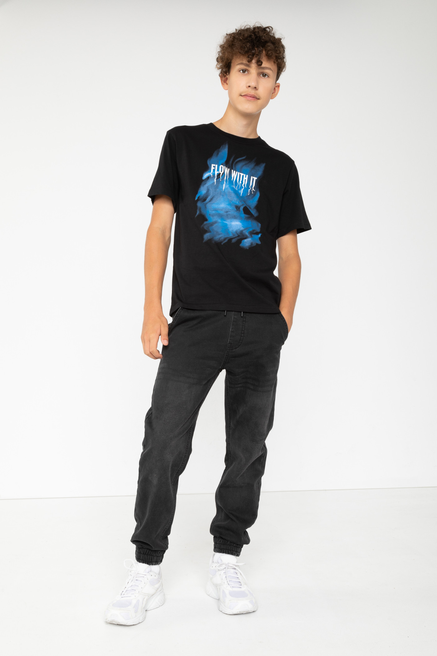 Czarne jeansowe spodnie joggery